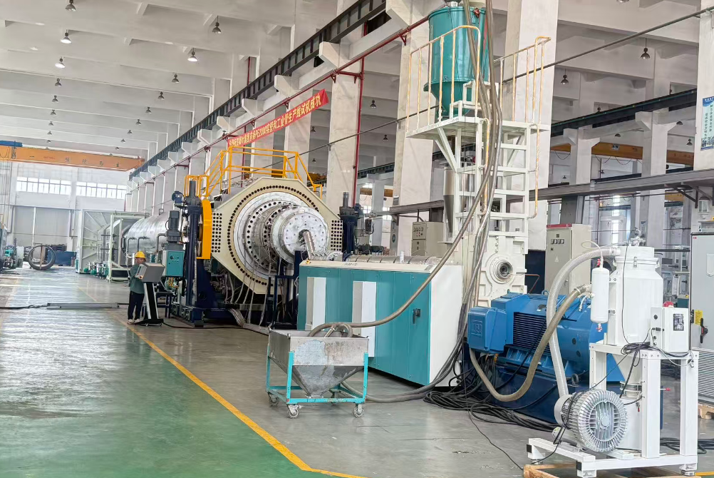 Fangli ha attualmente consegnato con successo una linea di produzione di estrusione di tubi PE2000