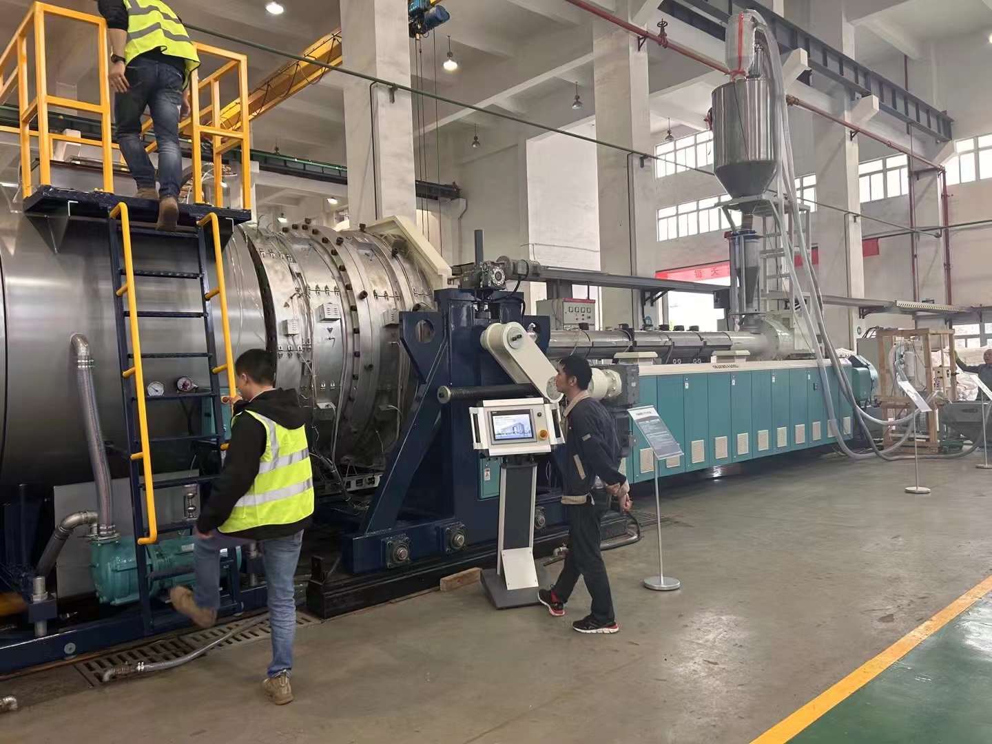 Punti chiave per l'attrezzatura di avvio e la tecnologia di produzione di tubi in PE con diametri di grandi dimensioni superiori a 2000 mm