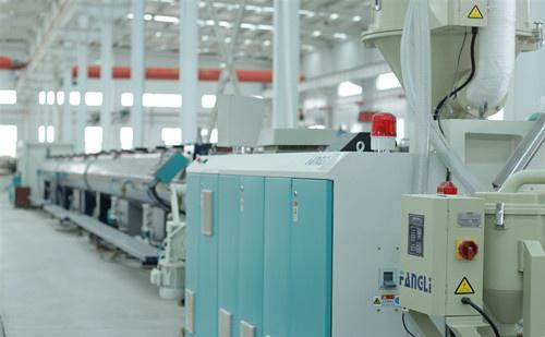 Spessore uniforme delle pareti, qualità senza compromessi: approfondimenti sulla linea di estrusione di tubi in PVC
